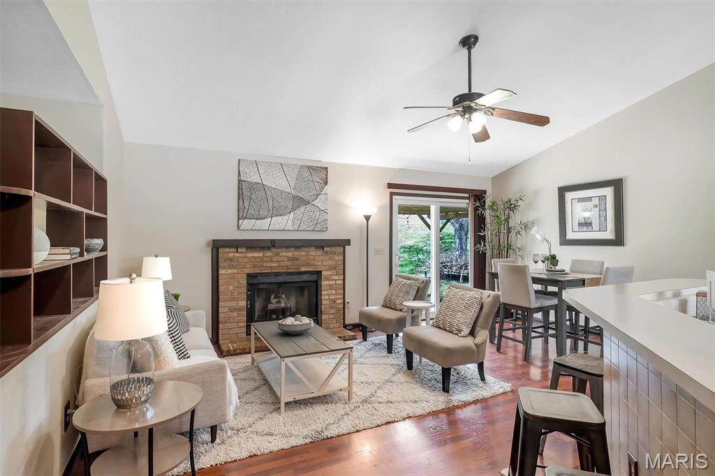 4553 Clearbrook Drive St. Charles, MO 63304 - Photo 4 of 28