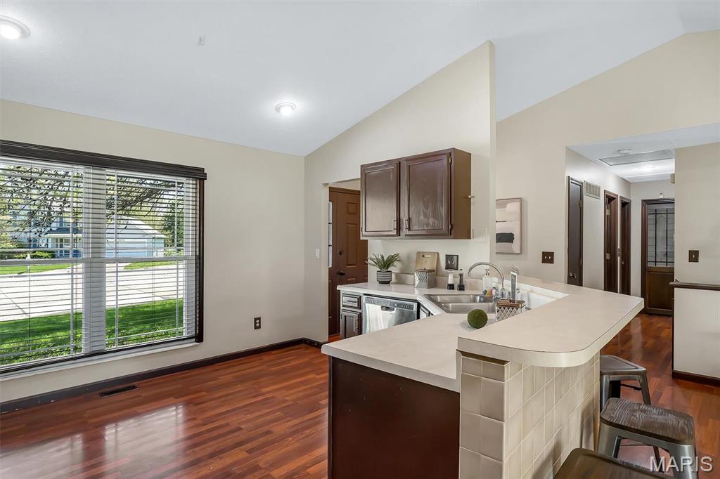 4553 Clearbrook Drive St. Charles, MO 63304 - Photo 10 of 28