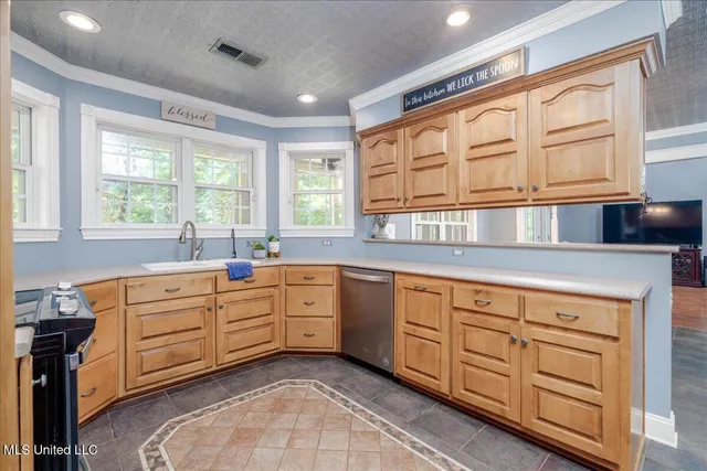 $460,000 | 1995 Old Highway 301, Lake Cormorant, MS 38641