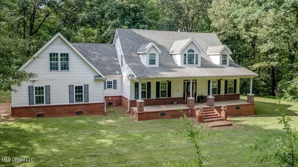 $460,000 | 1995 Old Highway 301, Lake Cormorant, MS 38641