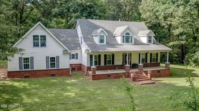 $460,000 | 1995 Old Highway 301, Lake Cormorant, MS 38641