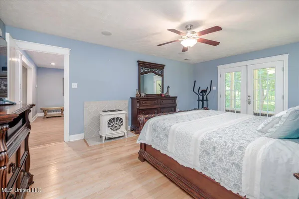 $460,000 | 1995 Old Highway 301, Lake Cormorant, MS 38641