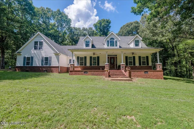 $460,000 | 1995 Old Highway 301, Lake Cormorant, MS 38641