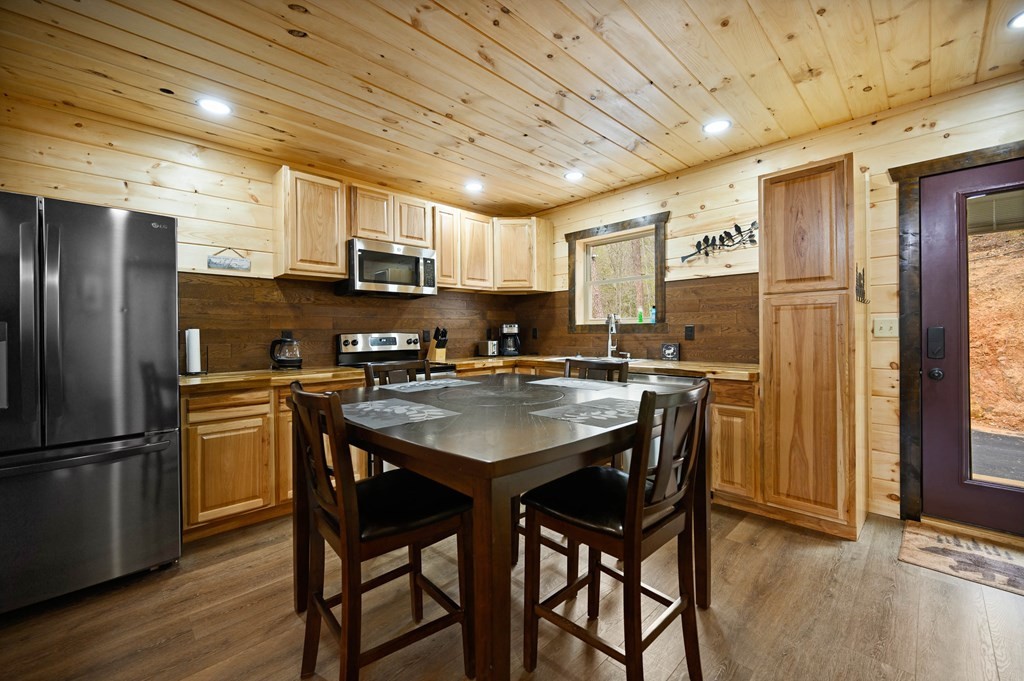 1048 Laurel Lick Road Pigeon Forge, TN 37862 - Photo 9 of 58 Gallery Image 9