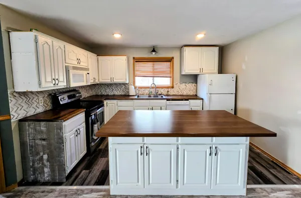 $115,000 | 312 South Tyler Street, Tyler, MN 56178