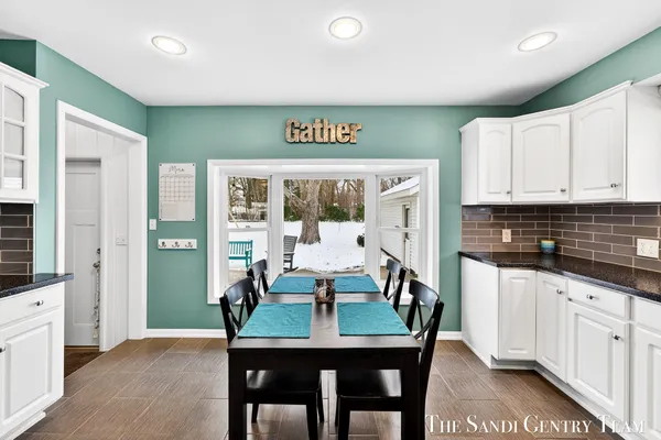 $354,900 | 16759 152nd Avenue, Spring Lake, MI 49456