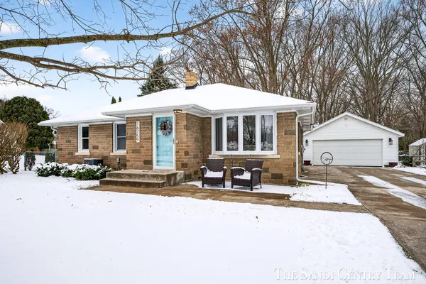 $354,900 | 16759 152nd Avenue, Spring Lake, MI 49456