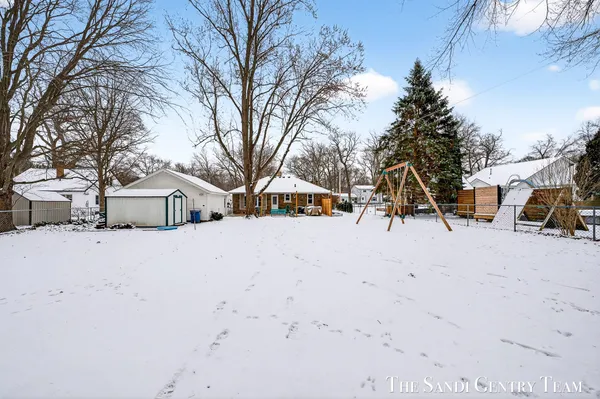 $354,900 | 16759 152nd Avenue, Spring Lake, MI 49456
