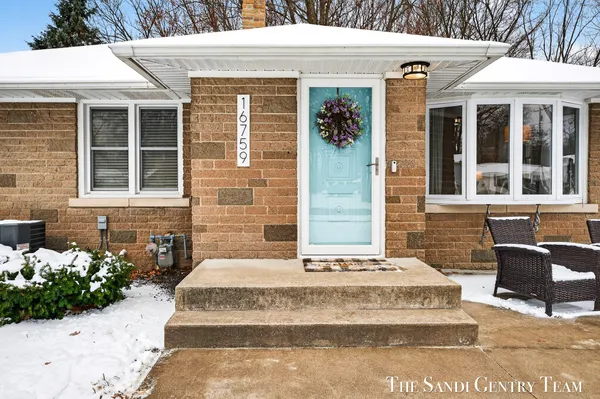 $354,900 | 16759 152nd Avenue, Spring Lake, MI 49456