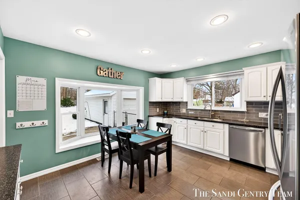 $354,900 | 16759 152nd Avenue, Spring Lake, MI 49456