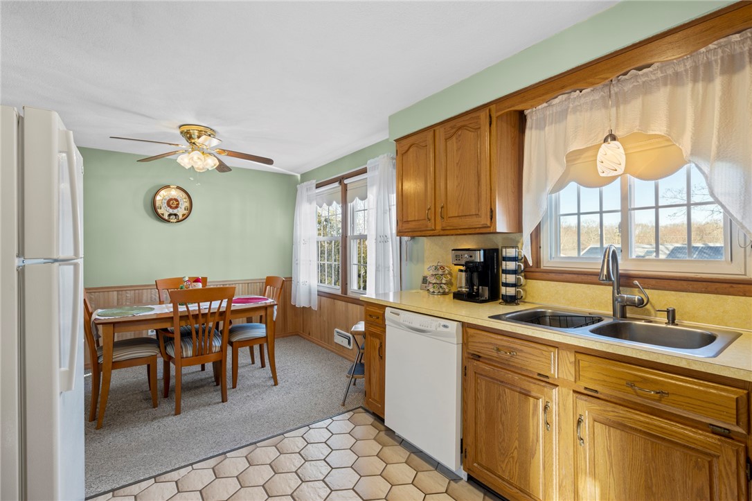 275 Abbott Run Valley Road Cumberland, RI 02864 - Photo 8 of 30