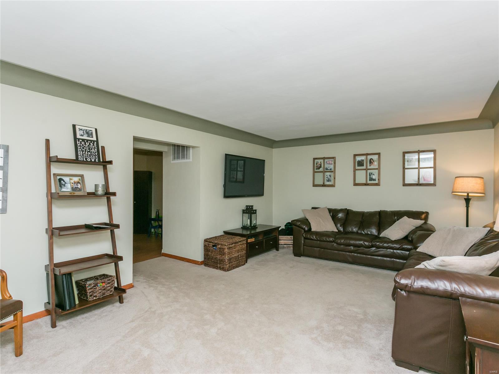 202 Fontainebleau O'Fallon, IL 62269 - Photo 2 of 29