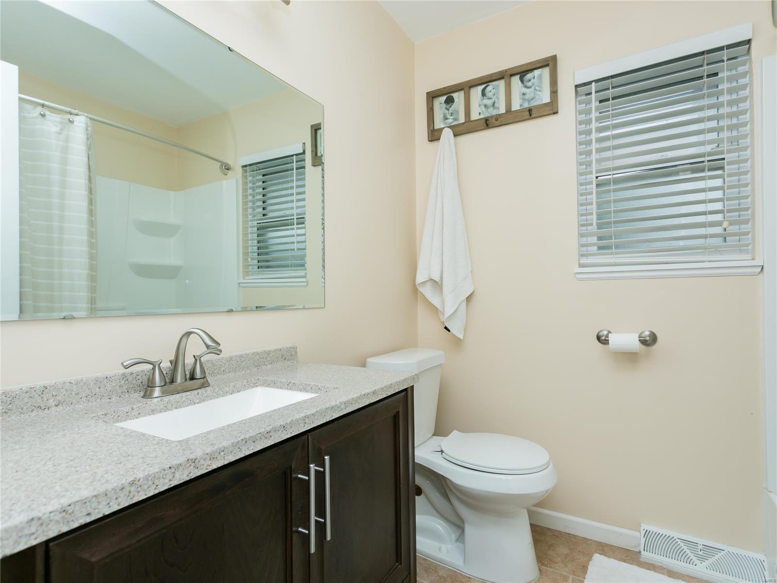 202 Fontainebleau O'Fallon, IL 62269 - Photo 20 of 29