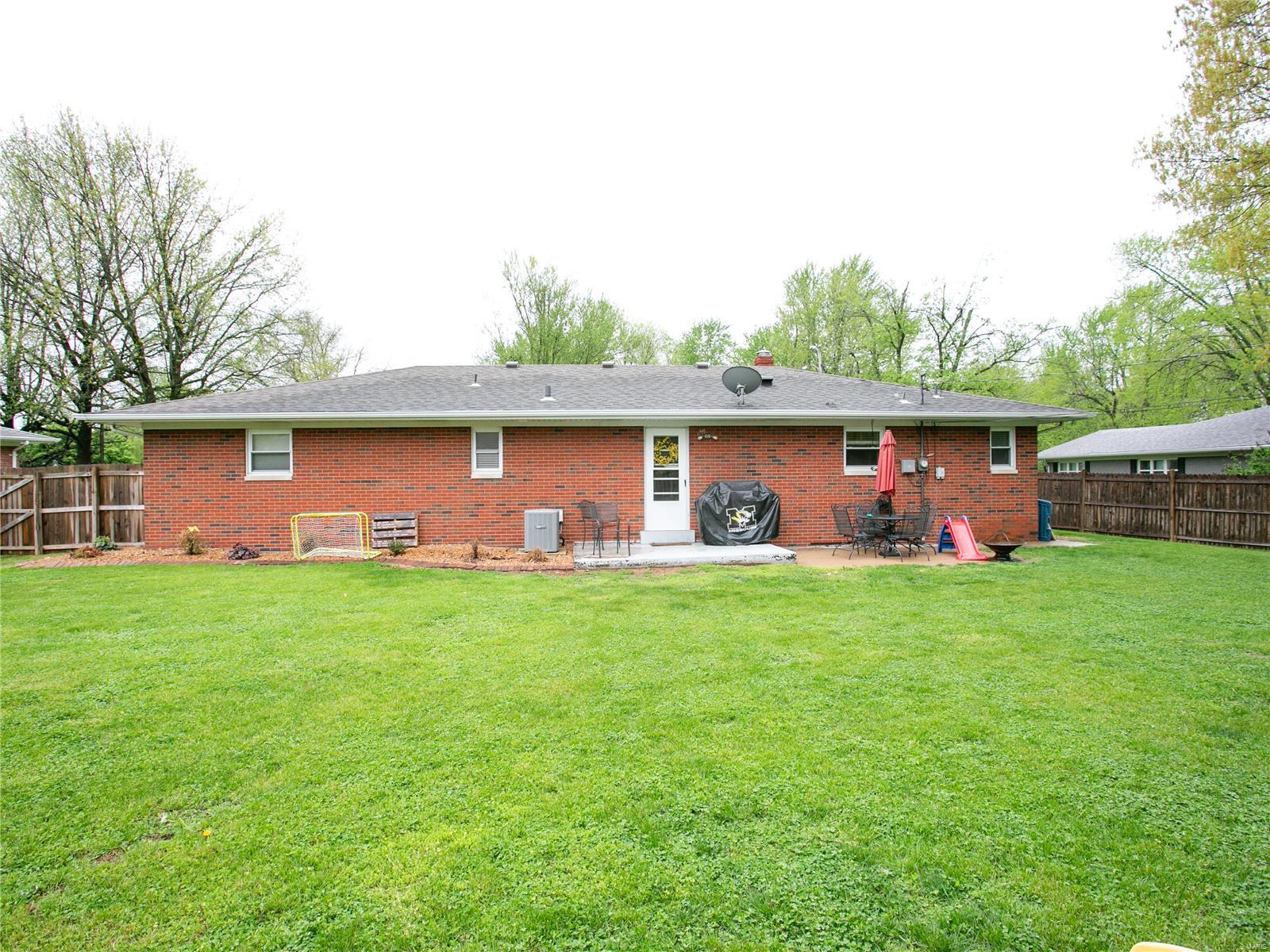 202 Fontainebleau O'Fallon, IL 62269 - Photo 26 of 29
