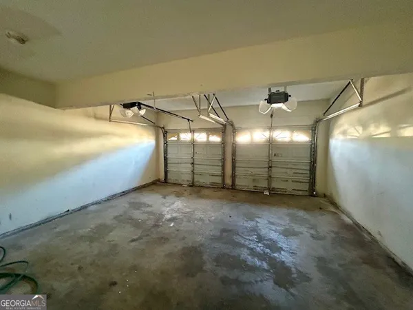a view of a garage