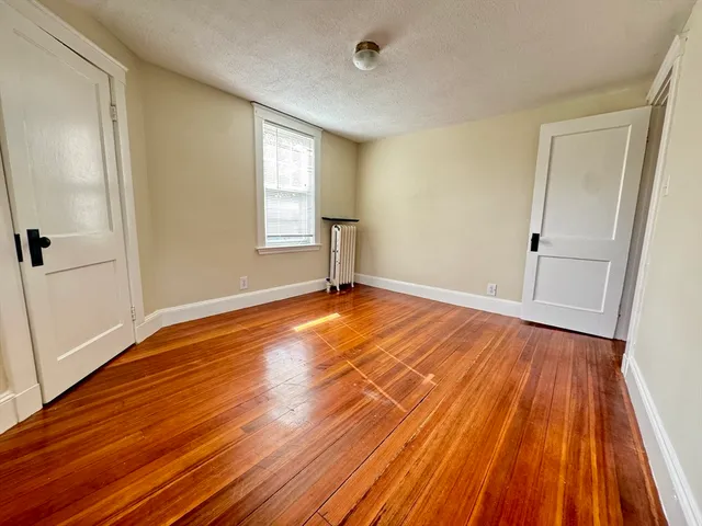 $2,900 | 273 Front Street, Weymouth, MA 02188