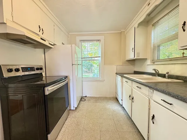 $2,900 | 273 Front Street, Weymouth, MA 02188