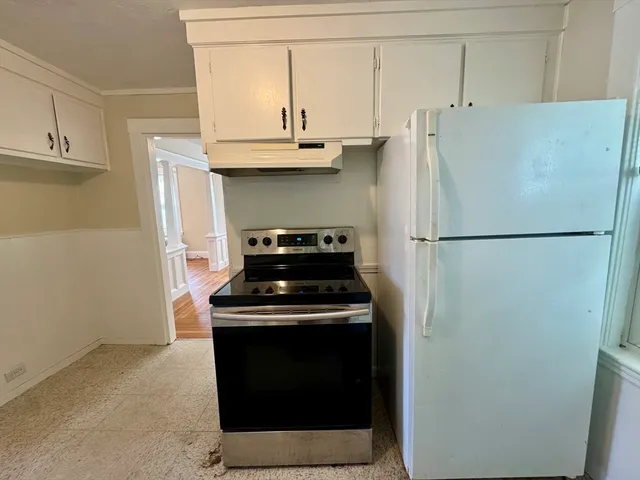 $2,900 | 273 Front Street, Weymouth, MA 02188