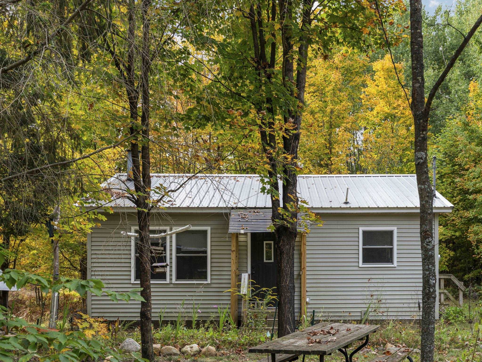 2190 34 Road Cadillac, MI 49601 - Photo 3 of 30
