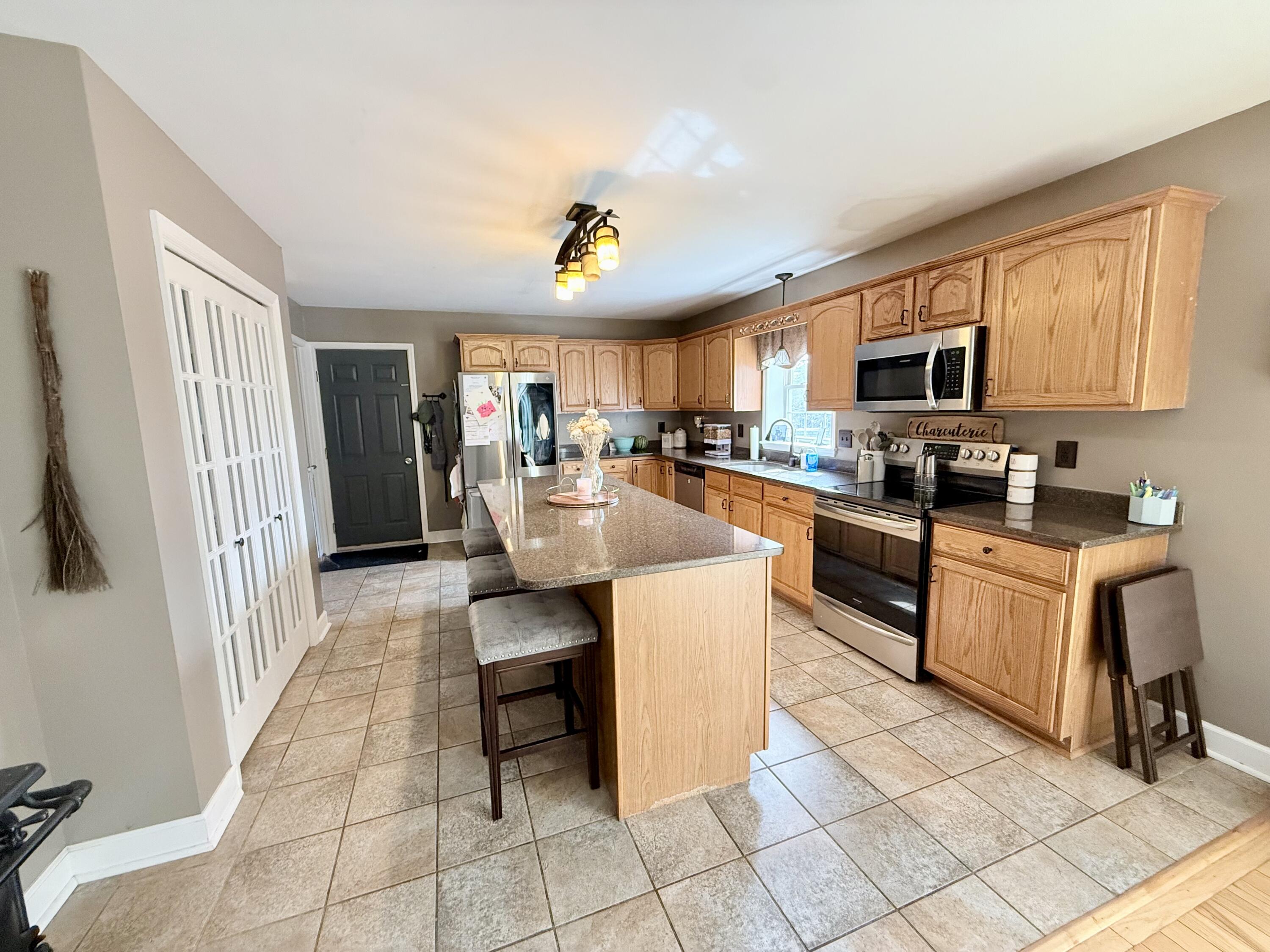 31 Tom Miller Road Plattsburgh, NY 12901 - Photo 5 of 21