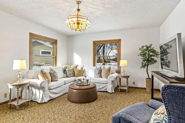 $330,000 | 6015 Aspen Road, Mound, MN 55364