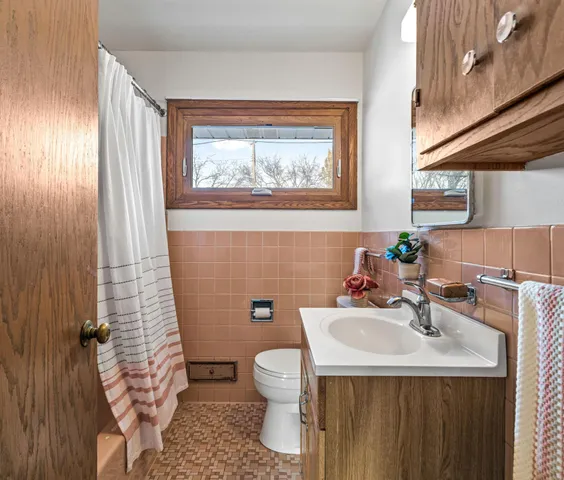 $330,000 | 6015 Aspen Road, Mound, MN 55364