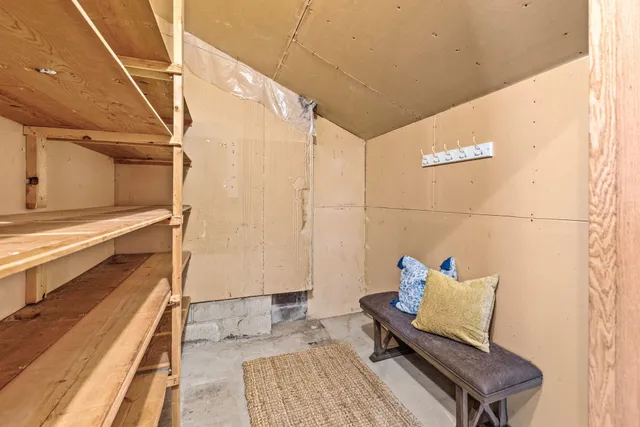 $330,000 | 6015 Aspen Road, Mound, MN 55364