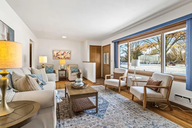 $330,000 | 6015 Aspen Road, Mound, MN 55364