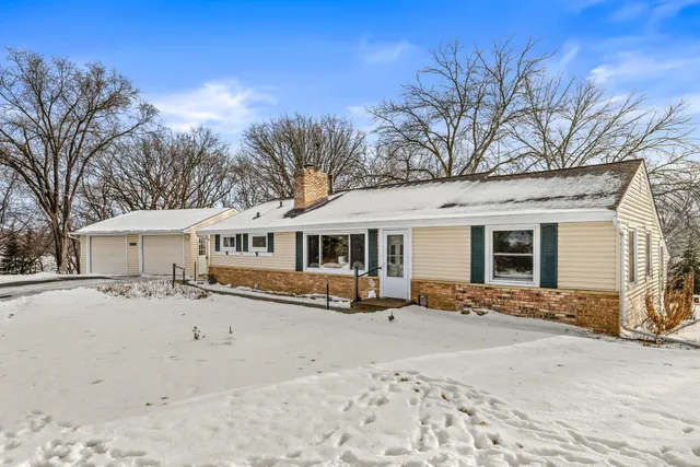 $330,000 | 6015 Aspen Road, Mound, MN 55364