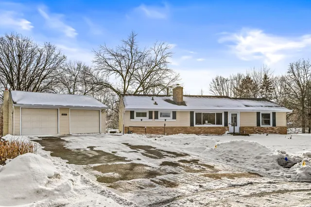 $330,000 | 6015 Aspen Road, Mound, MN 55364