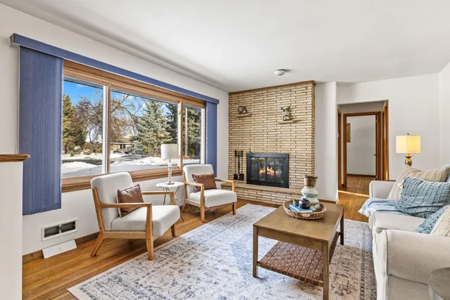 $330,000 | 6015 Aspen Road, Mound, MN 55364