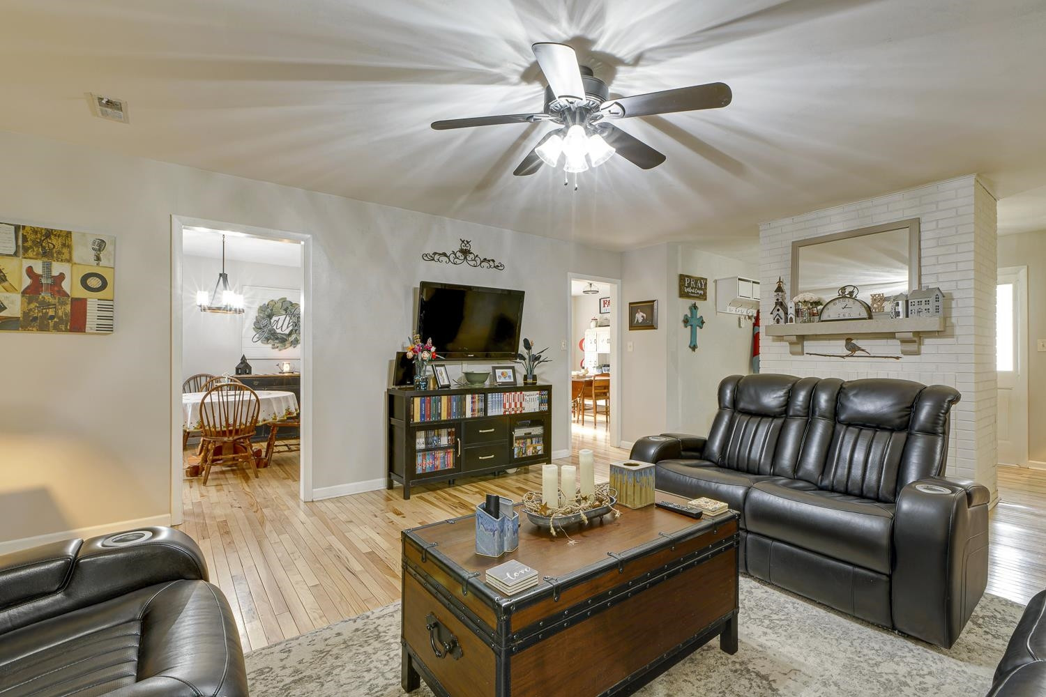 903 Buckhorn Road Garner, NC 27529 - Photo 5 of 15 Living Room