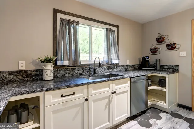 $355,000 | 171 Smith Avenue, Garden City, GA 31408