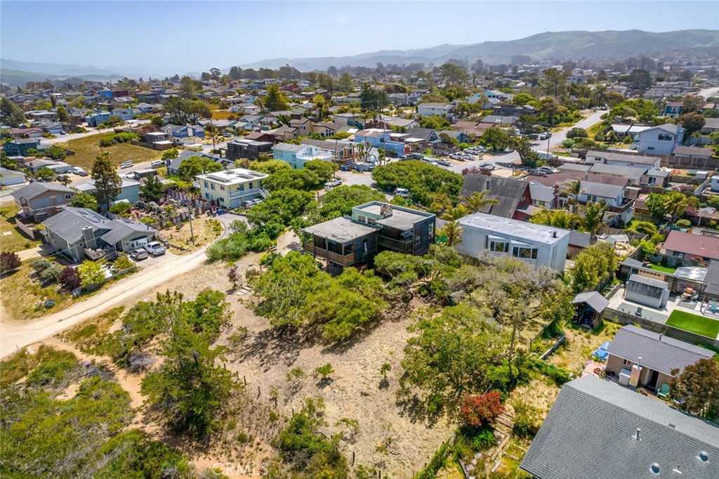 1515 9th Street Los Osos, CA 93402 - Photo 63 of 69 an aerial view of multiple house