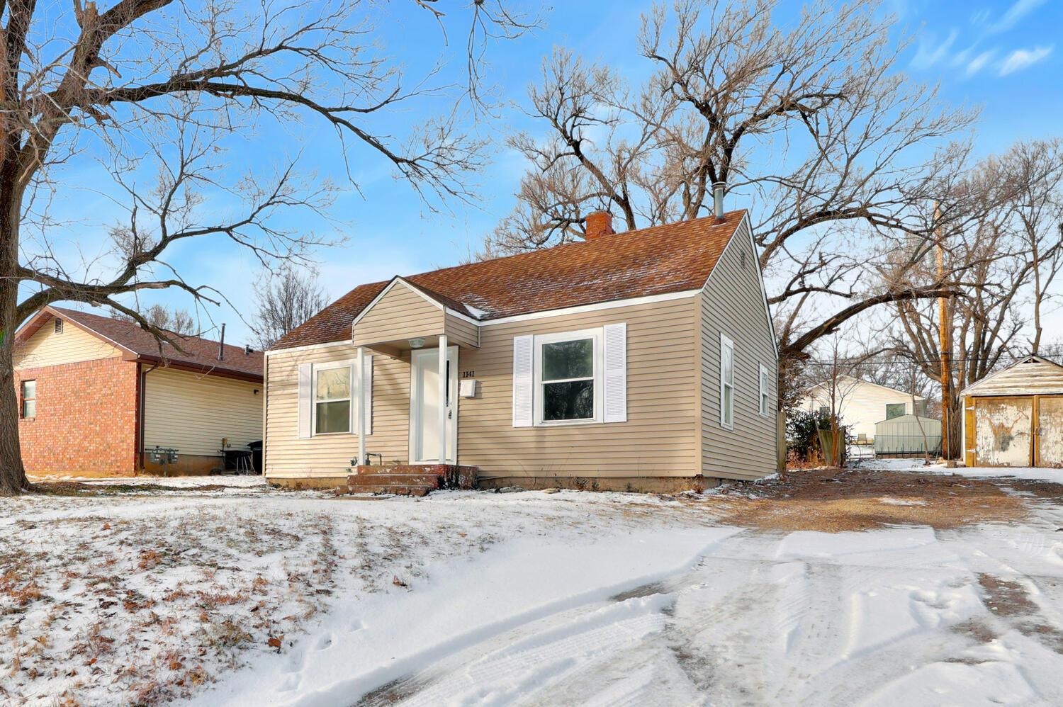 1141 Ada Street Augusta, KS 67010 - Photo 3 of 35