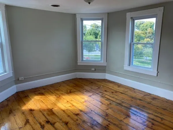 $2,795 | 187 Newbury Street, Unit 3, Lawrence, MA 01841
