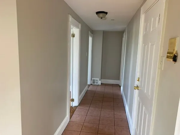 $2,795 | 187 Newbury Street, Unit 3, Lawrence, MA 01841