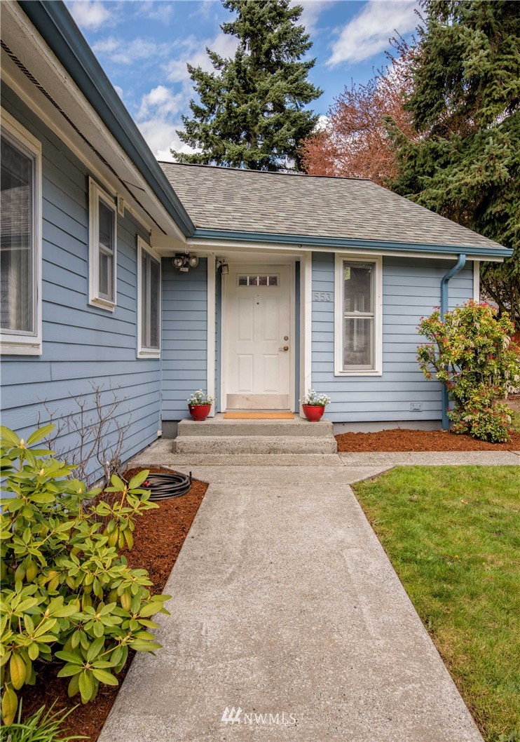 553 Bronson Place Northeast Renton, WA 98056 - Photo 3 of 25