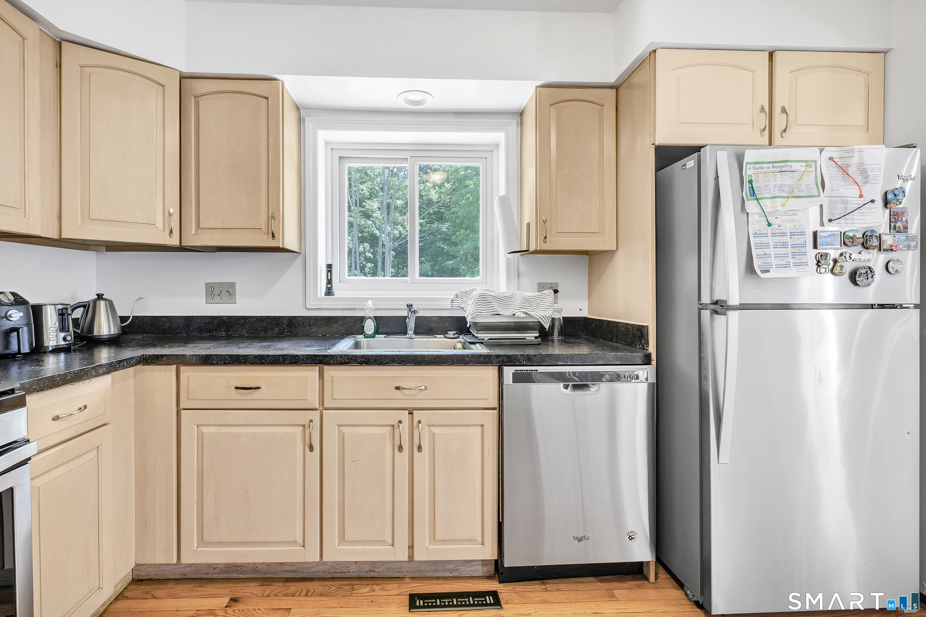 66 Washington Road Hamden, CT 06518 - Photo 21 of 38