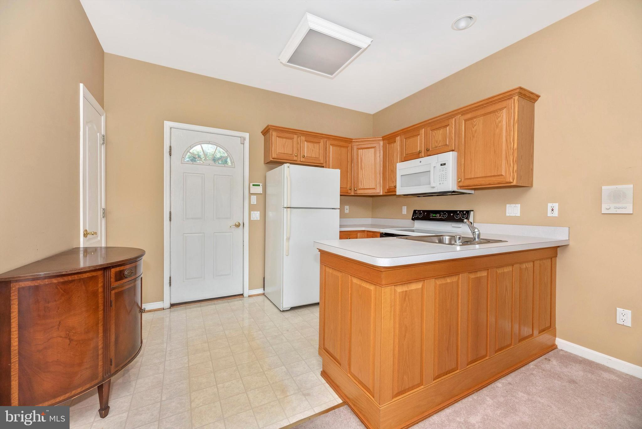2945 Lonesome Dove Road Mount Airy, MD 21771 - Photo 29 of 66 In-Law Suite Kit. has Priv. Entrance from Driveway
