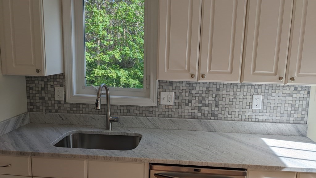 76 Fairhaven Road, Unit 76 Mattapoisett, MA 02739 - Photo 3 of 14 Gallery Image 3