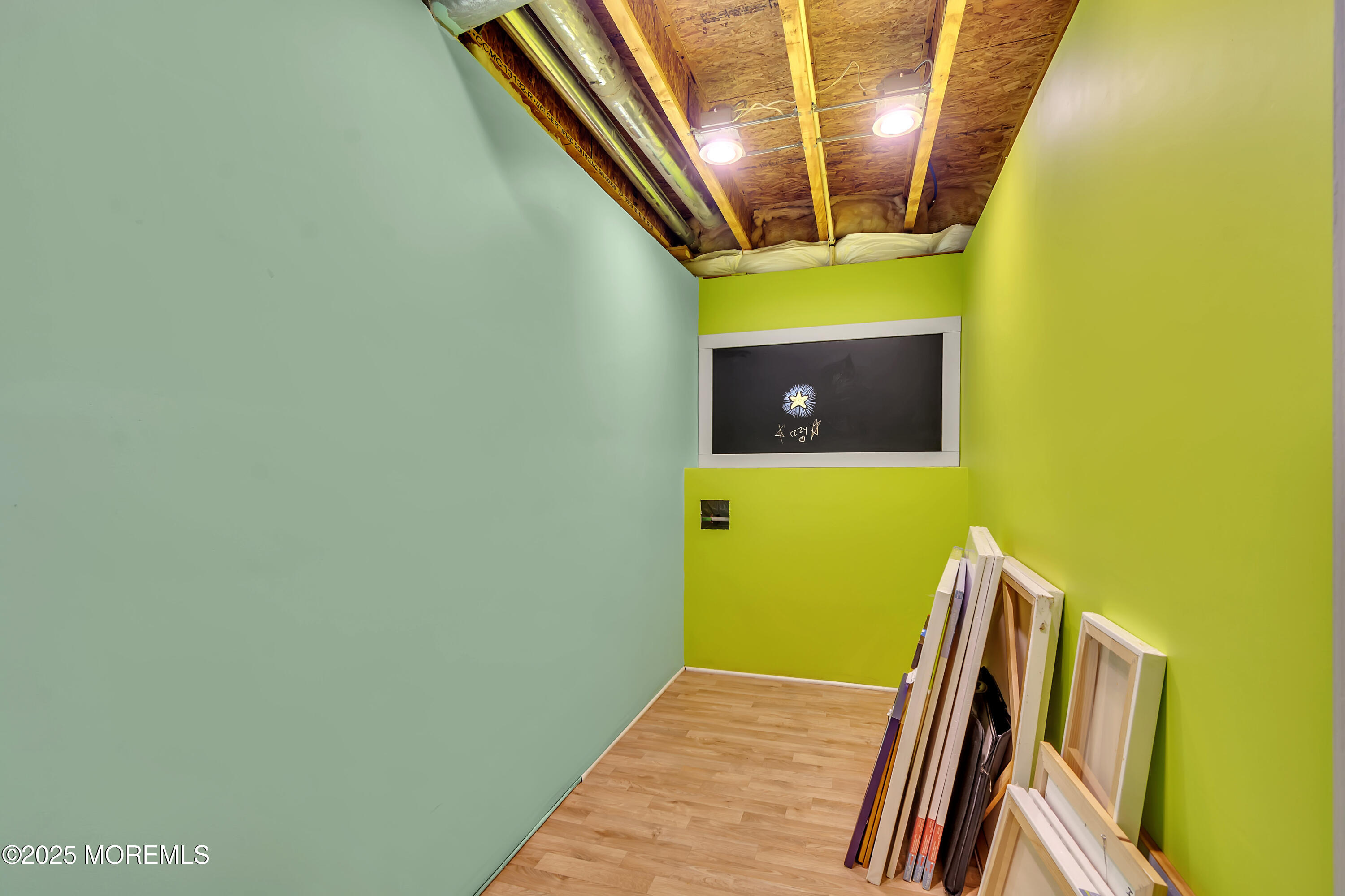 4 Christopher Drive Howell, NJ 07731 - Photo 7 of 41 039_arb_0031_661