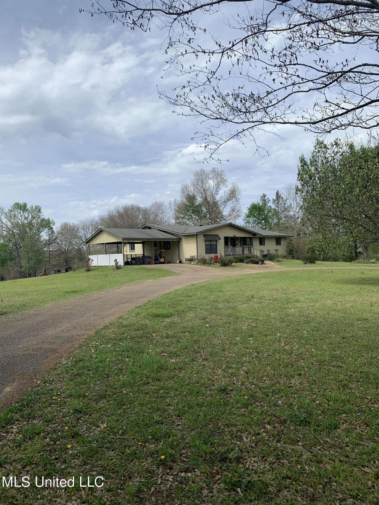 4002 Snake Creek Road Raymond, MS 39154 - Photo 2 of 22 IMG-1298