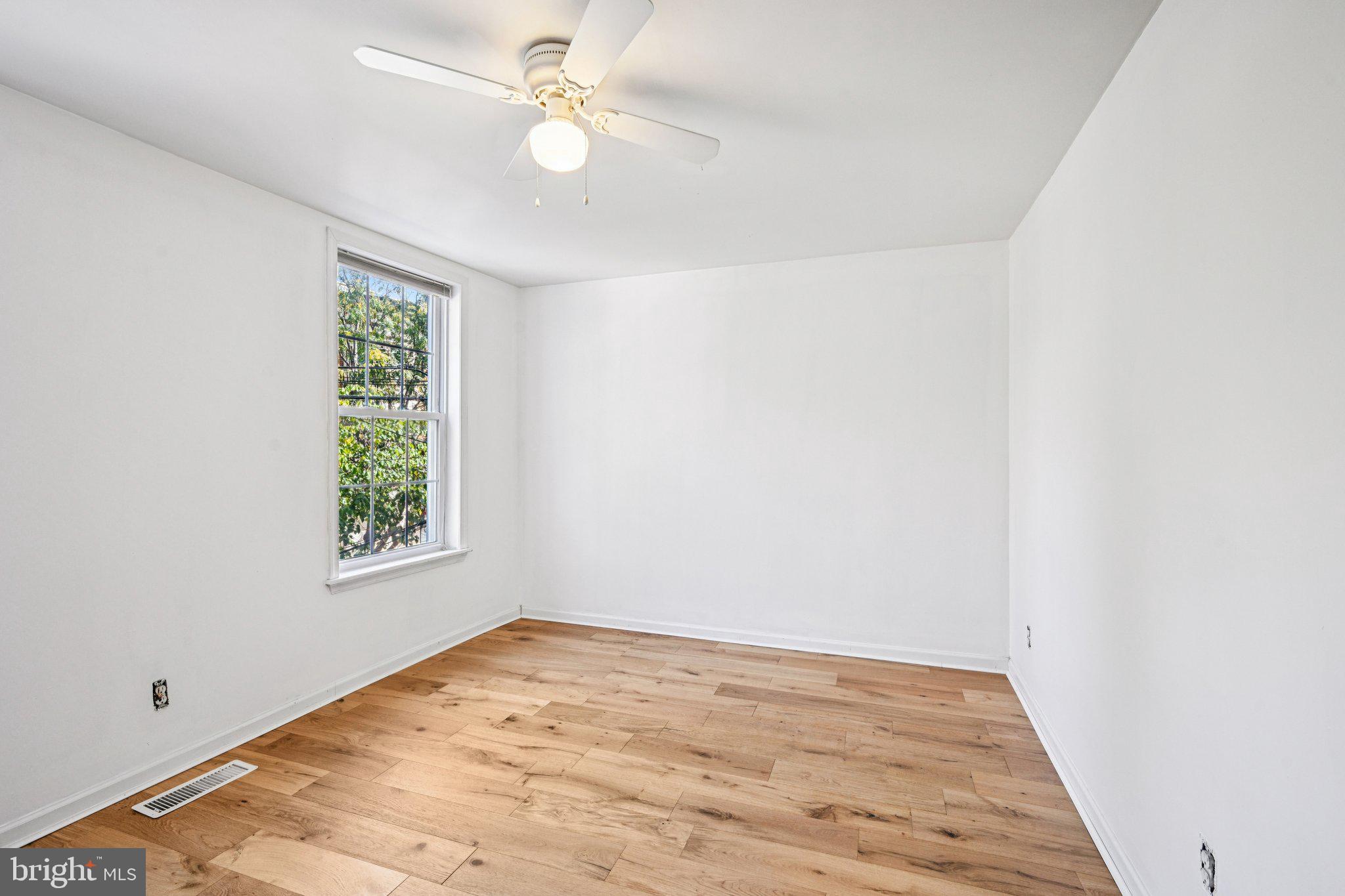 408 Monroe Street Philadelphia, PA 19147 - Photo 11 of 30