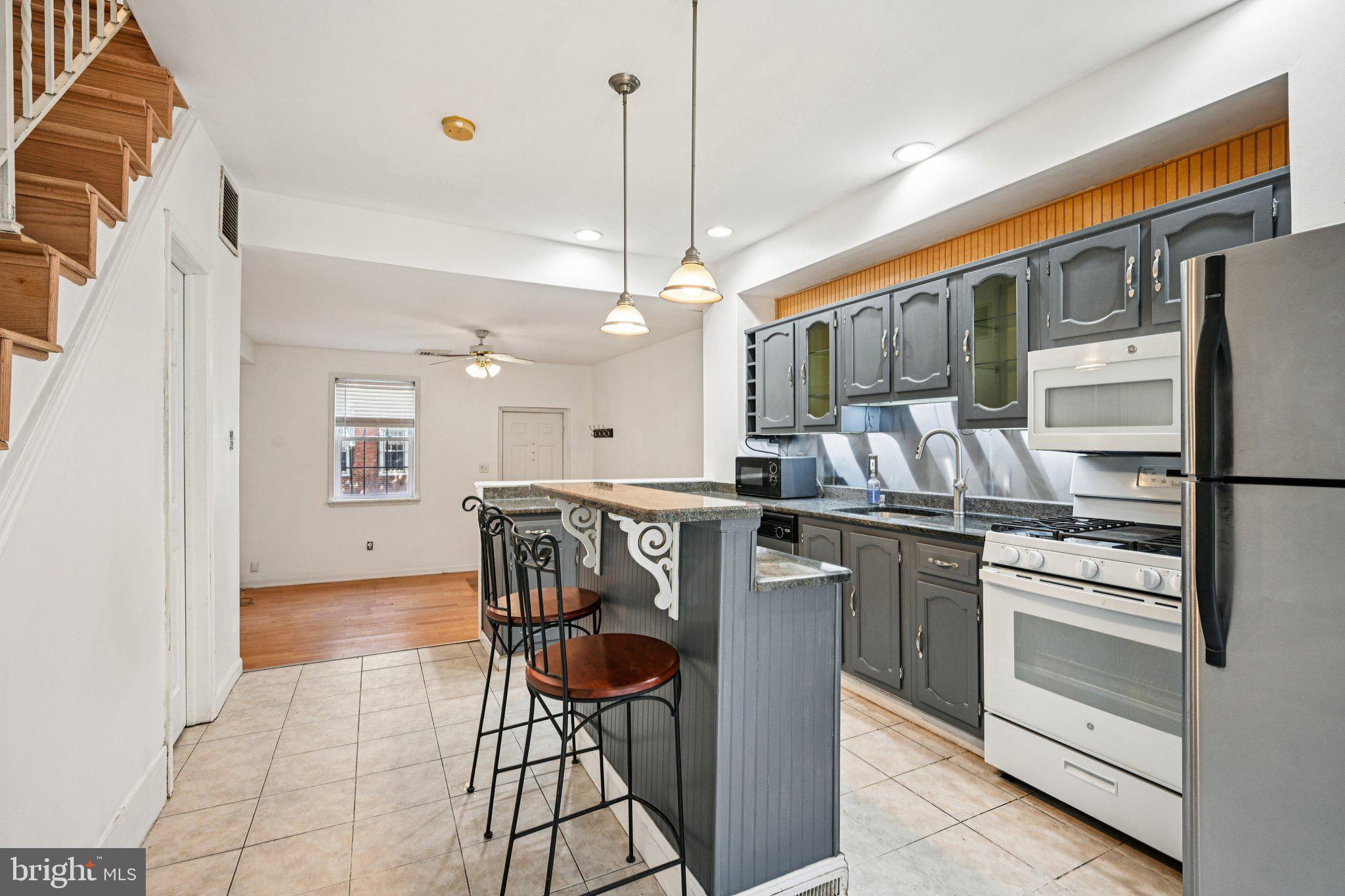 408 Monroe Street Philadelphia, PA 19147 - Photo 4 of 30