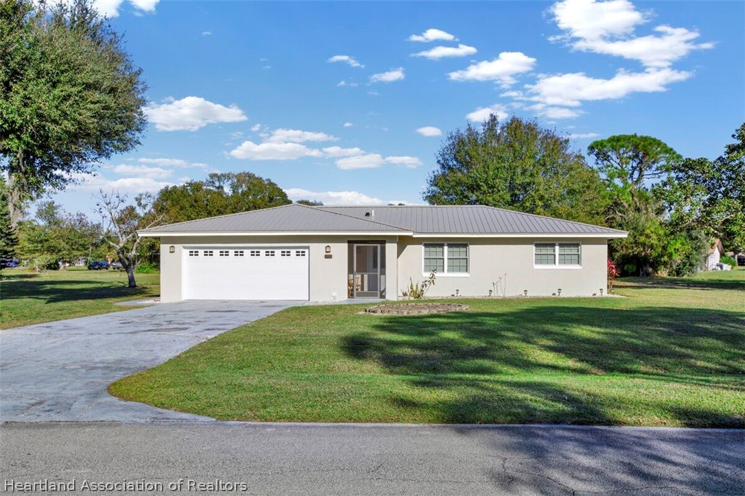 5905 Thunder Road Sebring, FL 33876 - Photo 1 of 29 Gallery Image 1