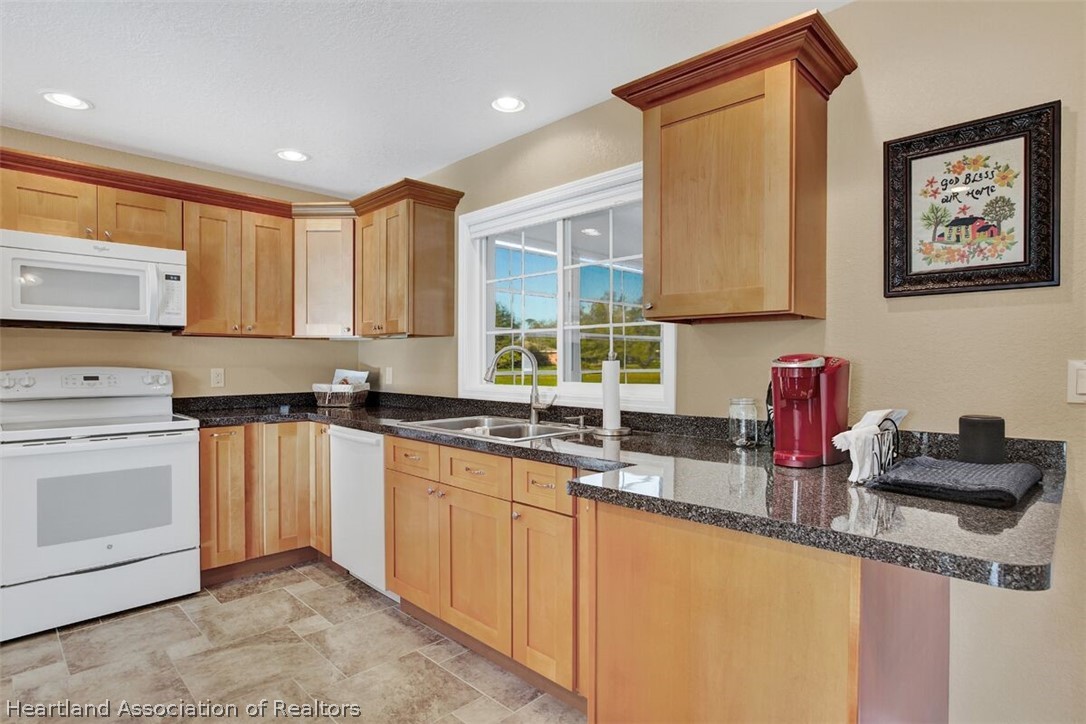 5905 Thunder Road Sebring, FL 33876 - Photo 15 of 29 Gallery Image 15