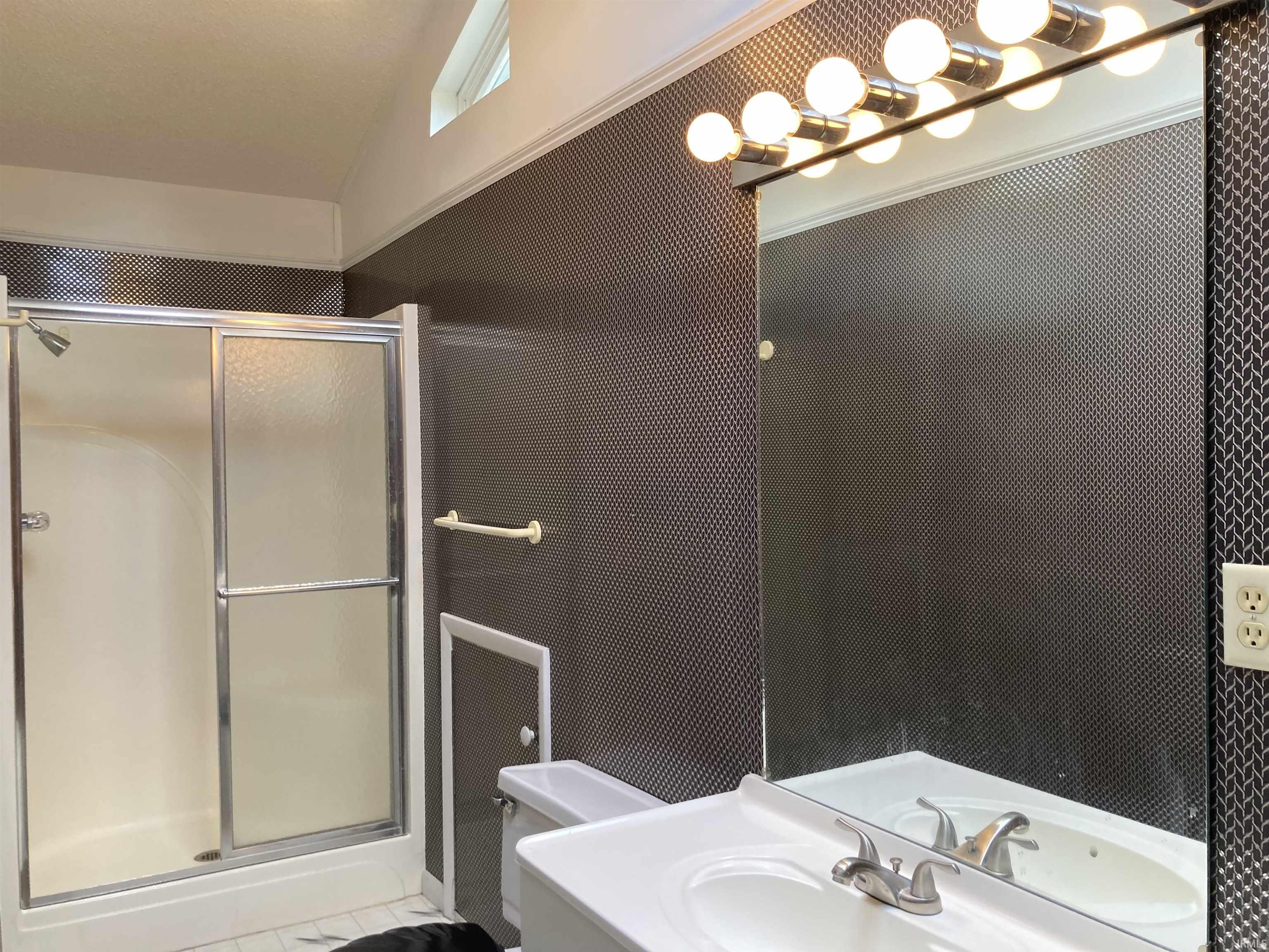 109 Hillcrest Road Bluffton, IN 46714 - Photo 14 of 36