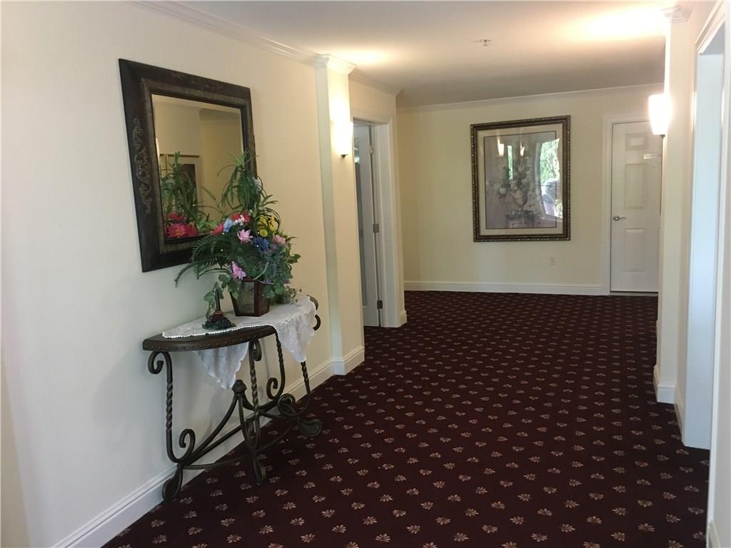 1 Coraopolis Road, Unit 104 Coraopolis, PA 15108 - Photo 2 of 19 Entrance hallway