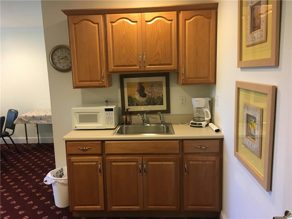1 Coraopolis Road, Unit 104 Coraopolis, PA 15108 - Photo 19 of 19 Community Room with kitchenette